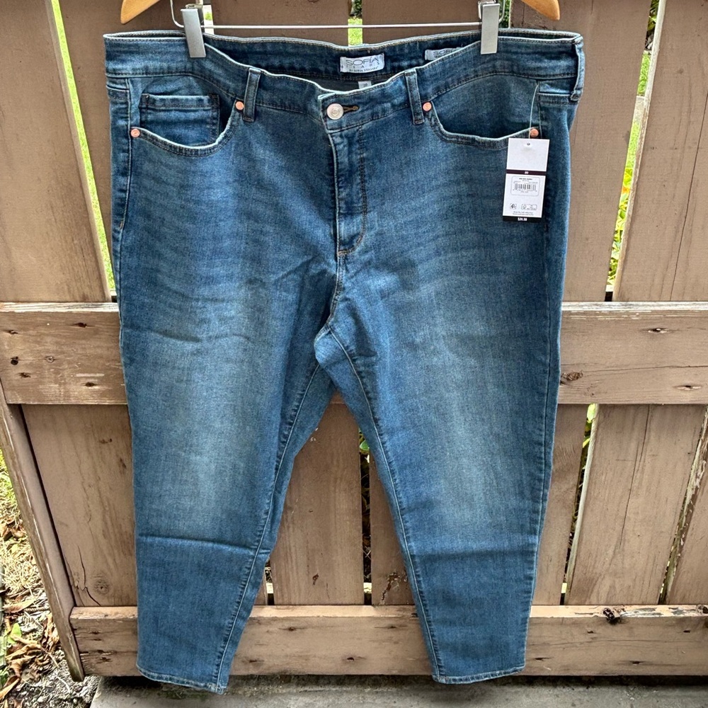 🎉NWT🎉 Sofia by Sofia Vergara Classic Blue Skinny Jeans